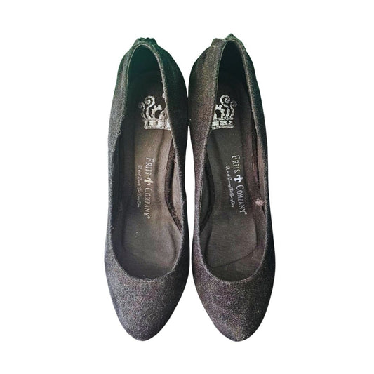 γόβα  μαύρη σουέτ ριχη   πολύ ανοιχτό κουτουπιε σουρα πίσω ψηλοτάκουνη καθημερινή σπορ πρωινή βραδυνη απογευματινή χειμωνιάτικη καλοκαιρινή  φθινοπωρινή  γάμος βάπτιση αρραβώνας
νύφη κουμπαρά νονα αδερφή νύφης αδερφή γαμπρού μητερα γαμπρού γόβα για γραφείο γαι ορκομωσία για συνέντευξη σεξυ άνετη δανέζικη εταιρεία  friis company heel vintage 