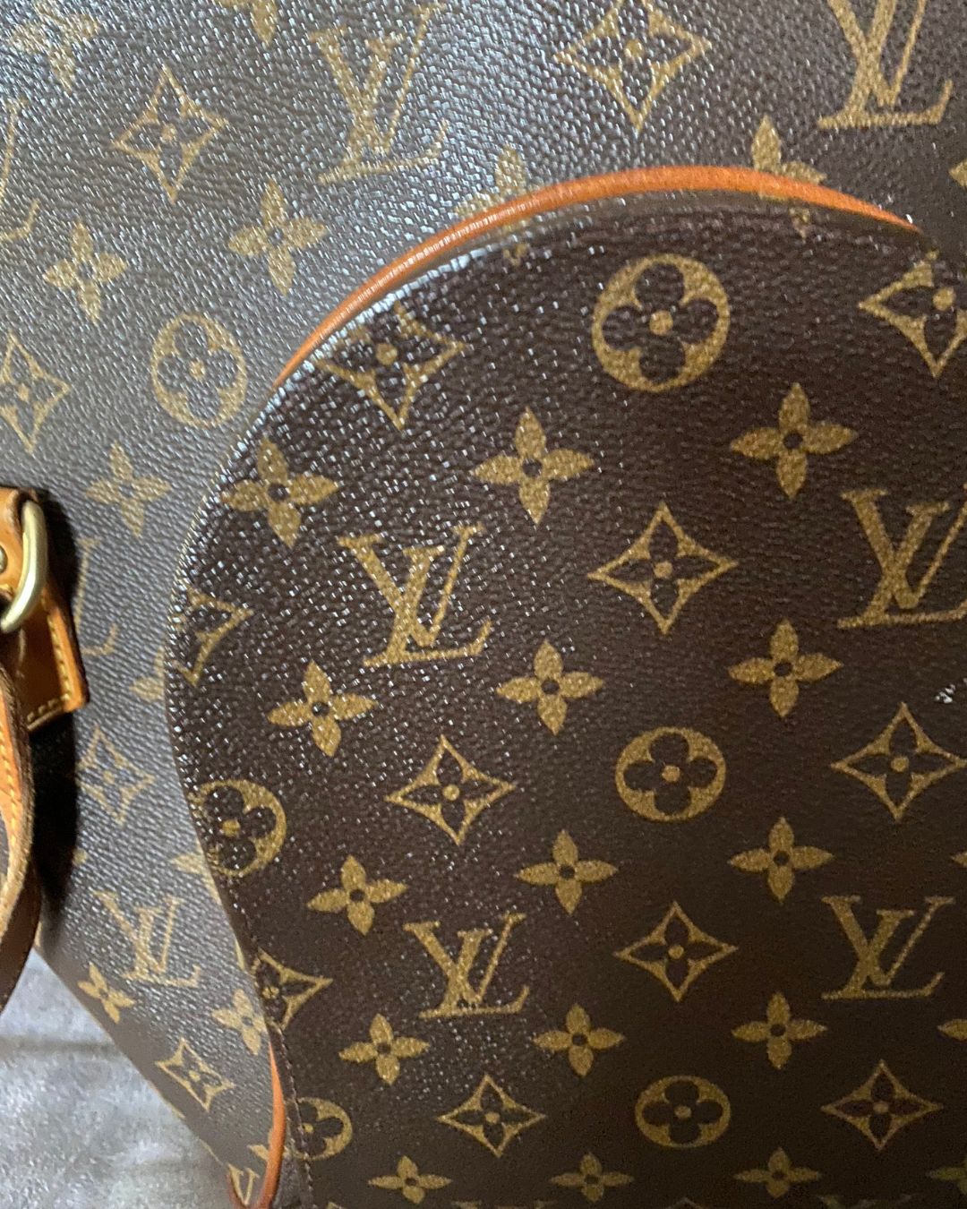 Louis Vuitton Ellipse GM Monogram Shoulder Bag