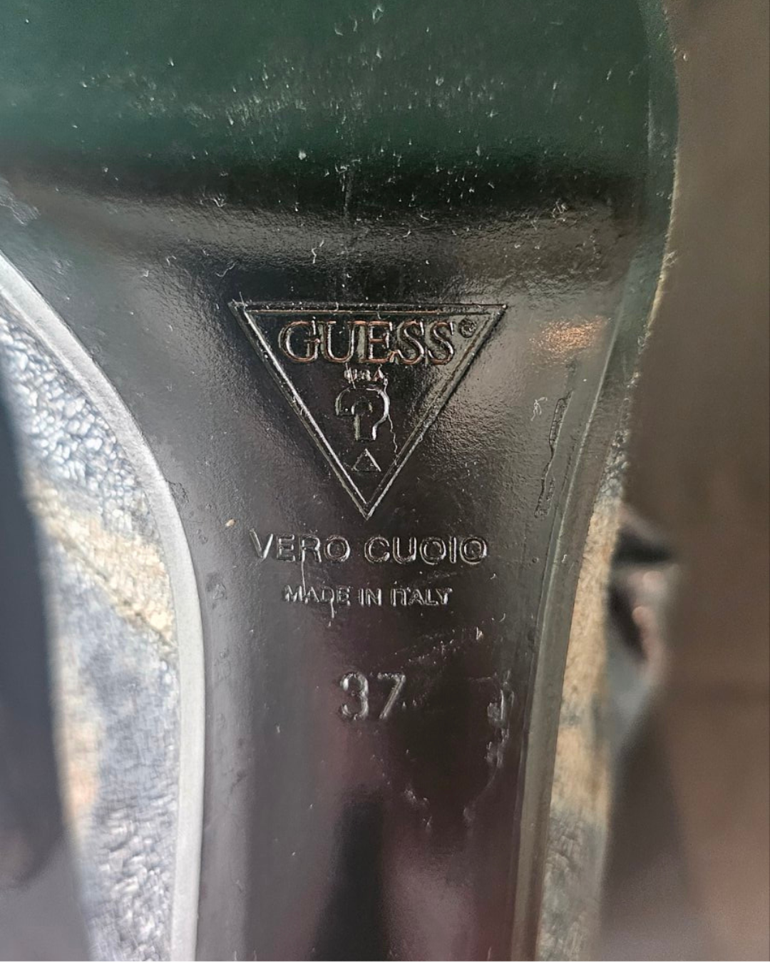 ΜΠΟΤΑΚΙΑ GUESS